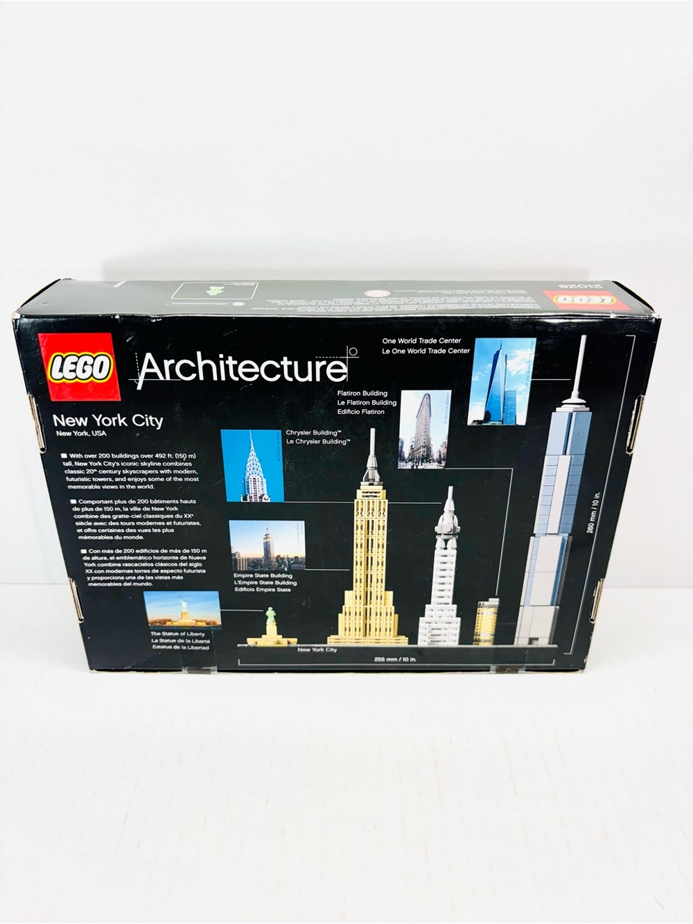 LEGO® Architecture New York City (21028) Factory Sealed Complete Set - Picture 3 of 6